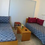 Alexis 2*
