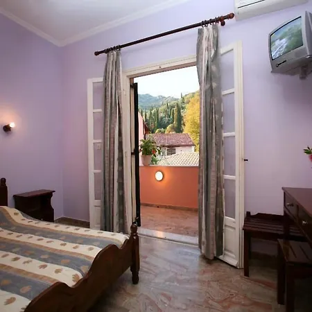Alexis Aparthotel