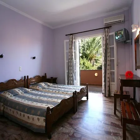 Alexis Lägenhetshotell Benitses (Corfu)